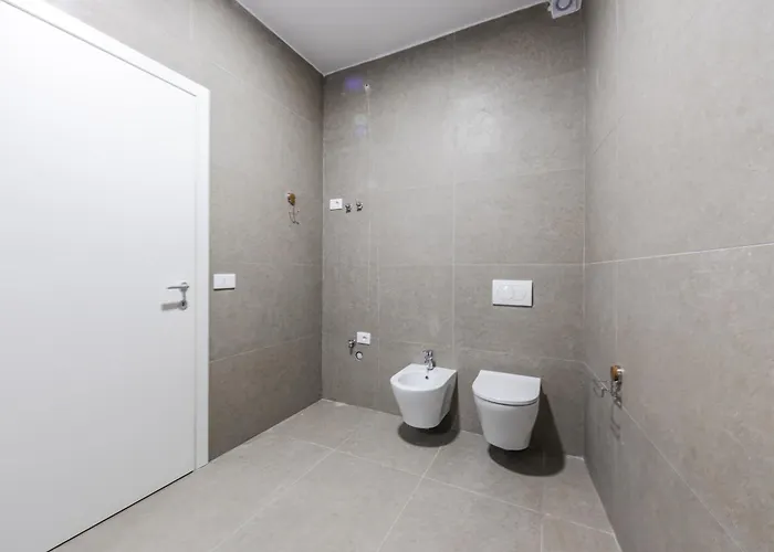 Galleria Roma * Tirana